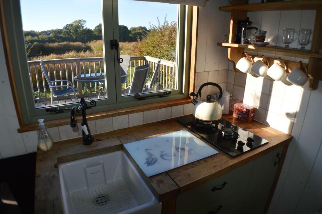 Badlesmere Rose Shepherds Hut מראה חיצוני תמונה